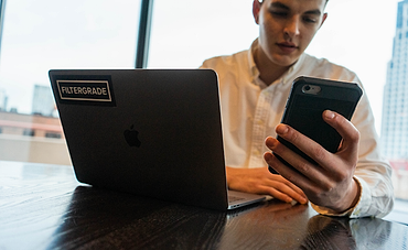 Menjaga keamanan akun bisnis online