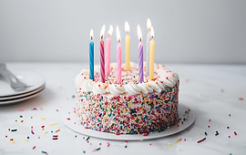 Kue ulang tahun dengan lilin