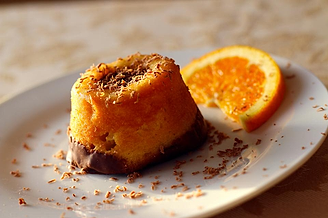 Bolu jeruk karamel