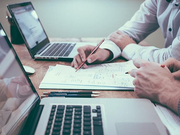 Contoh proyek MDIX Korporat Adaptif