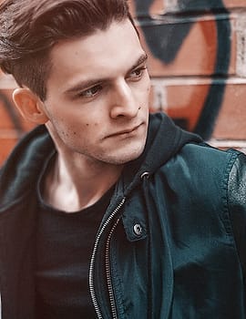 Jaket Kulit Hitam