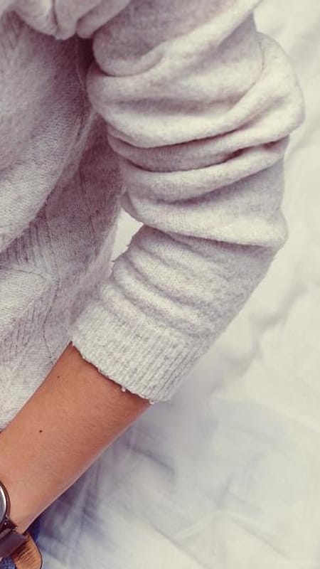 Sweater rajut krem