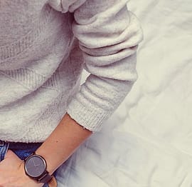 Sweater Rajut Krem — Atasan Wanita
