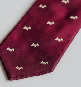 Dasi Sutra Maroon