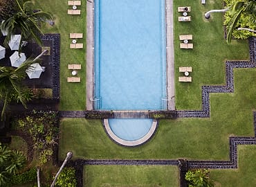 Kolam dari atas