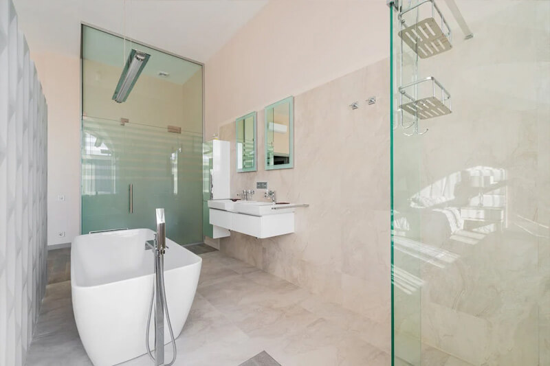 Kamar Premier, sudut lain