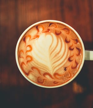 Flat white dengan latte art