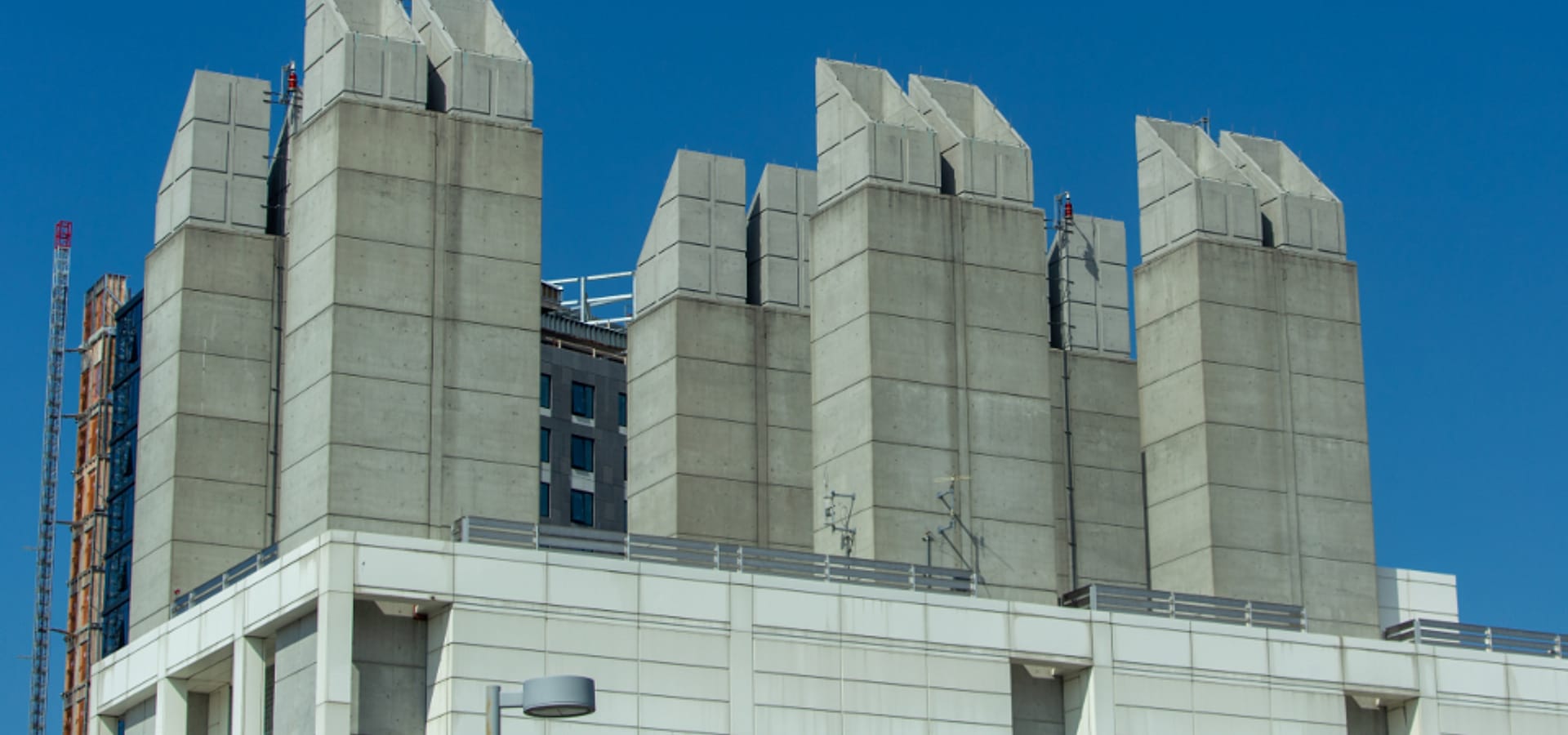 Gedung beton bertingkat