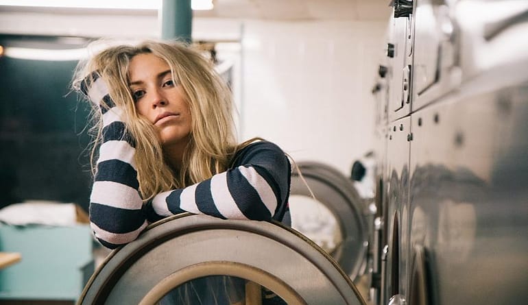 Mesin cuci di ruang laundry