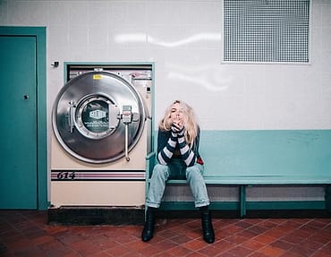 Mesin cuci di ruang laundry