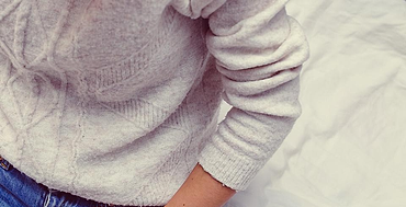 Sweter rajut berbahan lembut