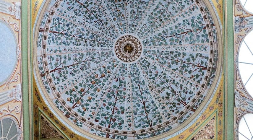 Kubah masjid dari dalam
