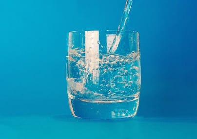 Segelas air bersih