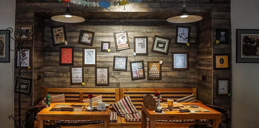 Inspirasi ruang makan hangat untuk rumah keluarga