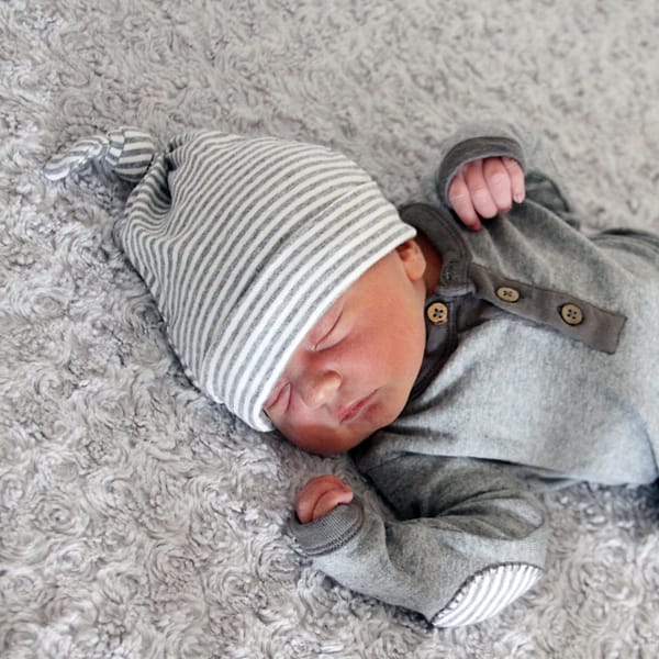 Sesi Newborn di Studio
