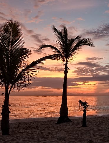 Spot Sunset Terbaik untuk Liburan Santai