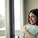 Maya Anggraini, kakak mempelai wanita